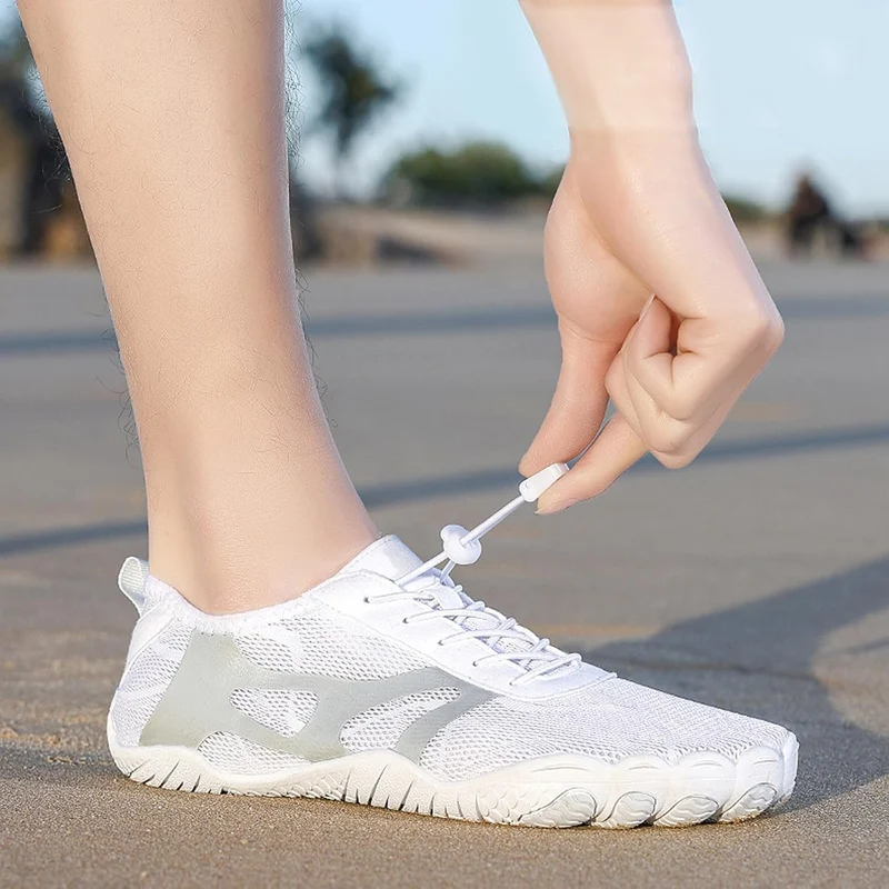 Gesunde & rutschfeste Barfußschuhe für sicheres Gehen für Senioren