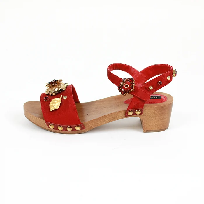 Dolce&Gabbana Aufwändig verzierte Holzsandalen