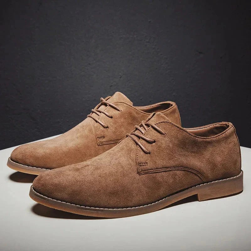 Herren-Schnürschuhe aus Wildleder im Oxford-Stil