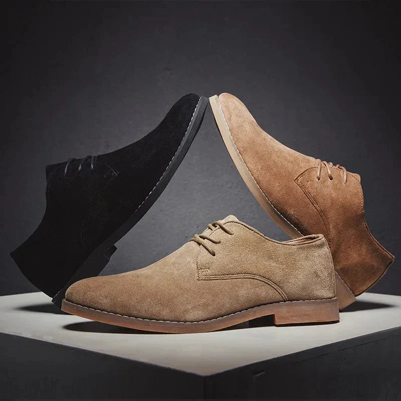 Herren-Schnürschuhe aus Wildleder im Oxford-Stil