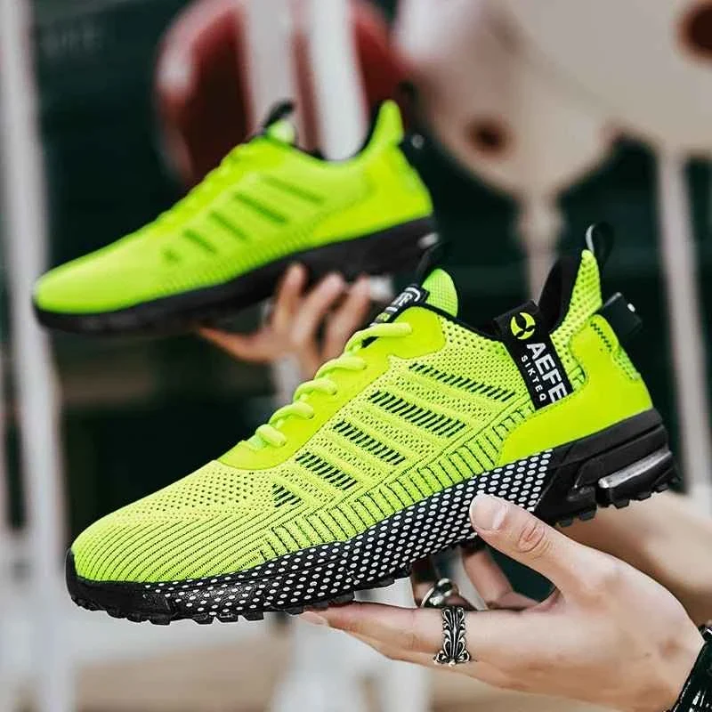 Leichte, atmungsaktive Herren-Sneaker für entspannte Spaziergänge im Freien