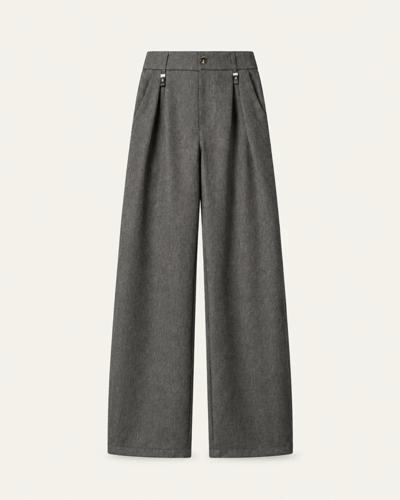 Pleated Barrel-Leg Straight Trousers