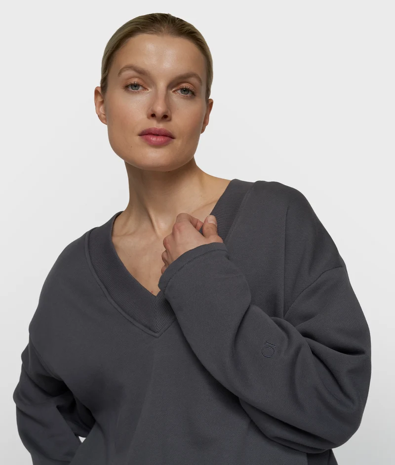v-neck balloon sweater steel blue