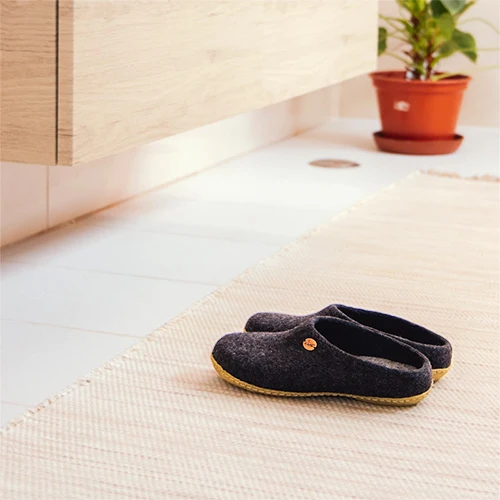 Filzpantoffeln mit Einlagen & Gummisohle Classic, graphit