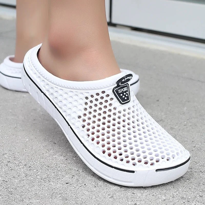 Paar-Slipper zum Hineinschlüpfen: Bequeme und atmungsaktive Sommerclogs für den Alltag
