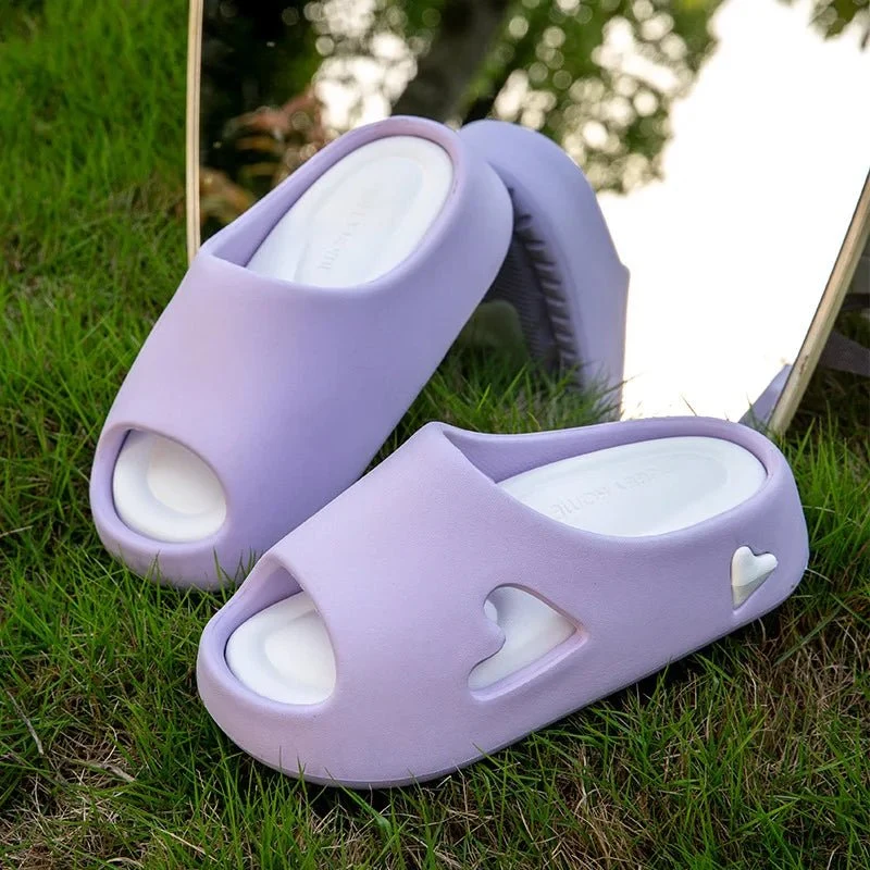 Steigern Sie Ihren Komfort mit Damen-Sommer-Plateau-Slippern.