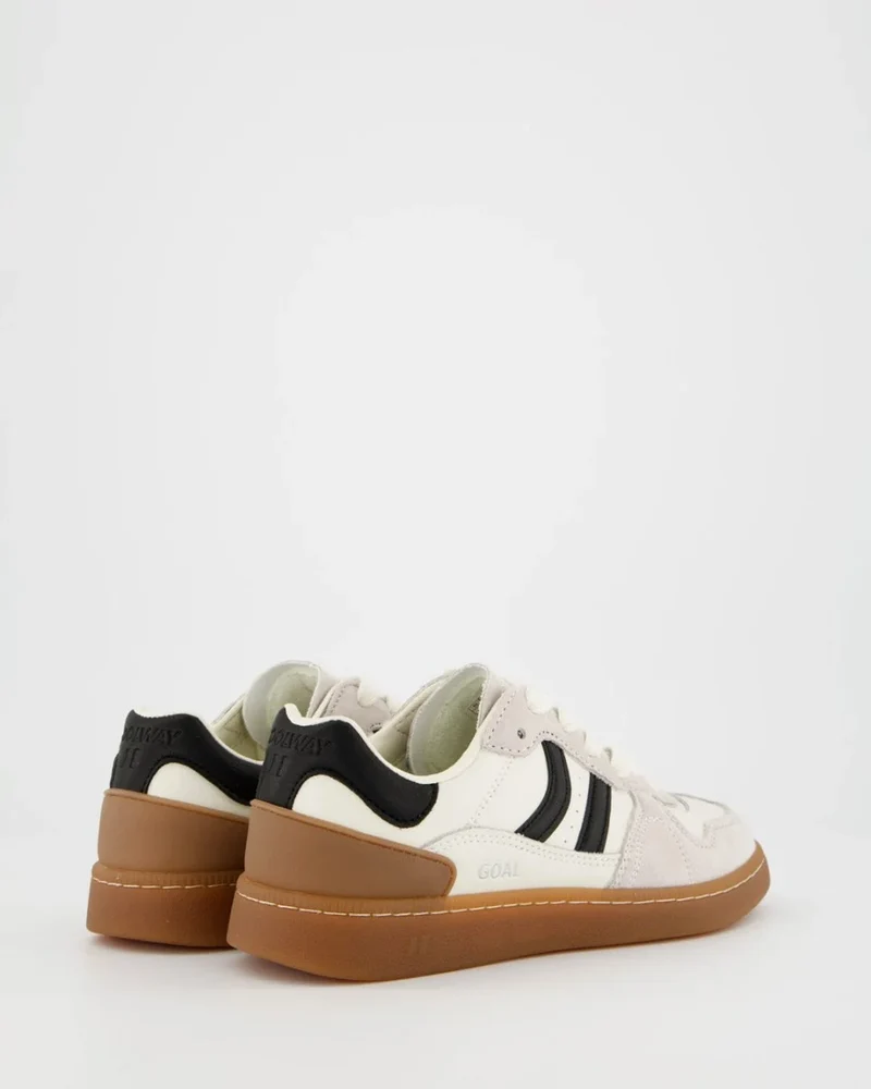Goal black n' white
