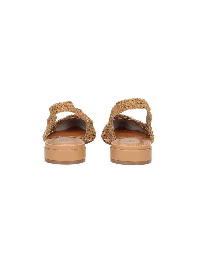 372053 Crochet amber