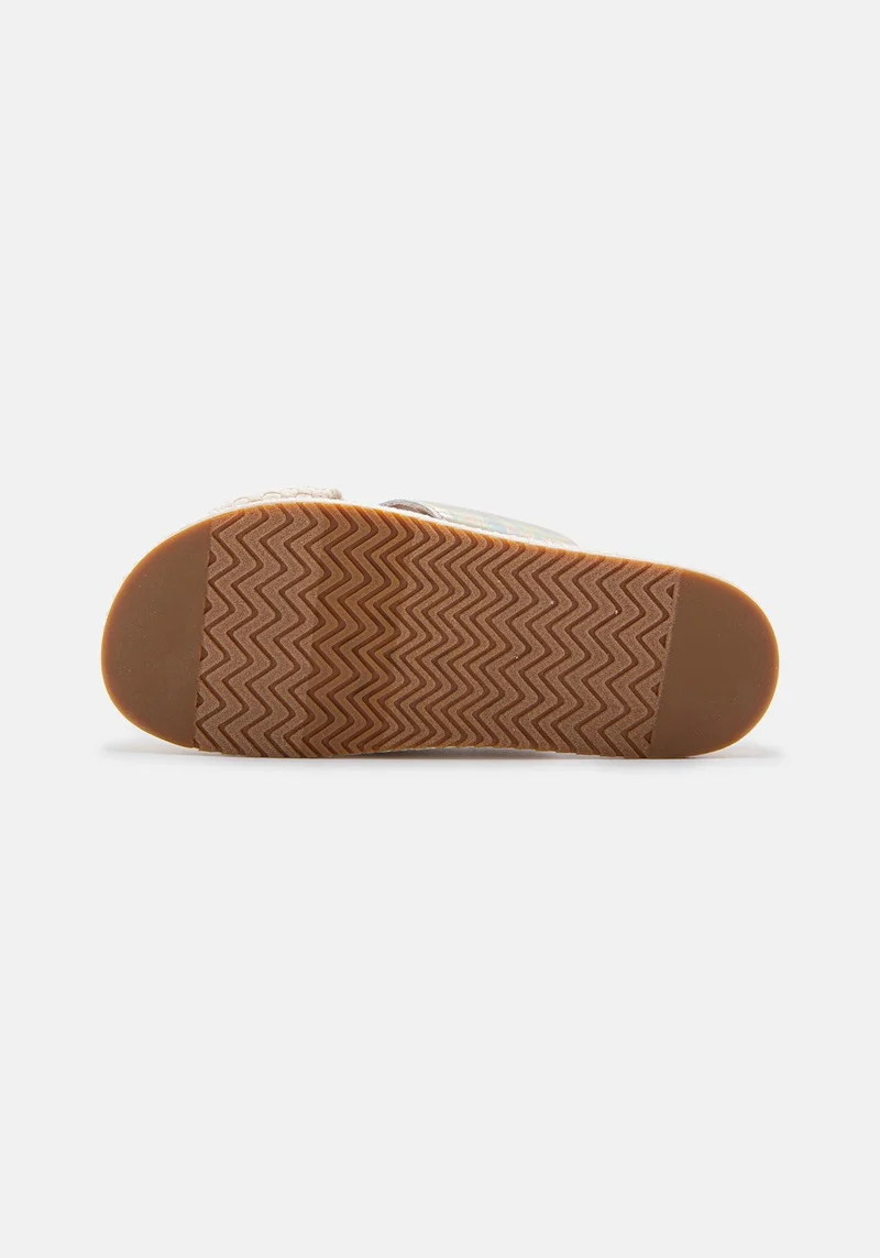 10016561 WM Paloma Leather/Woven silver