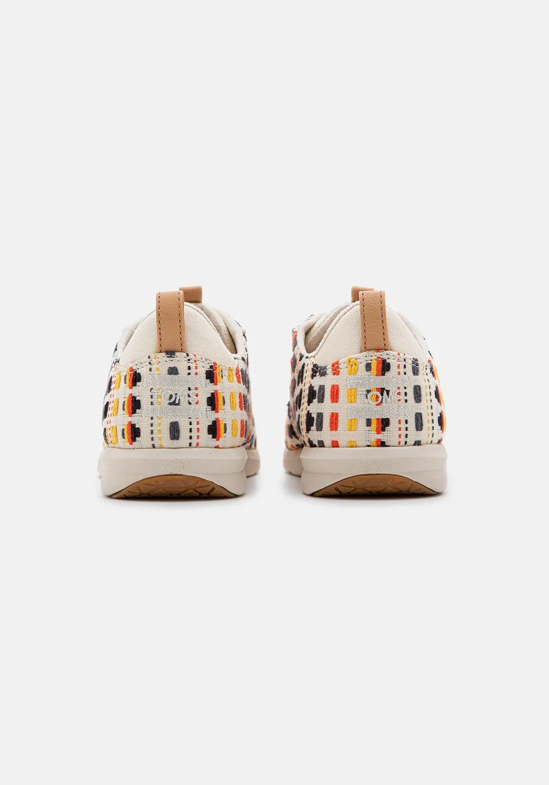 10016420 WM Cabrillo Woven natural multi