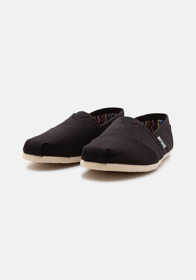 10000862 MN Canvas Classic black