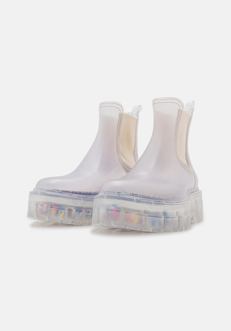 Ravyn 01 transparent