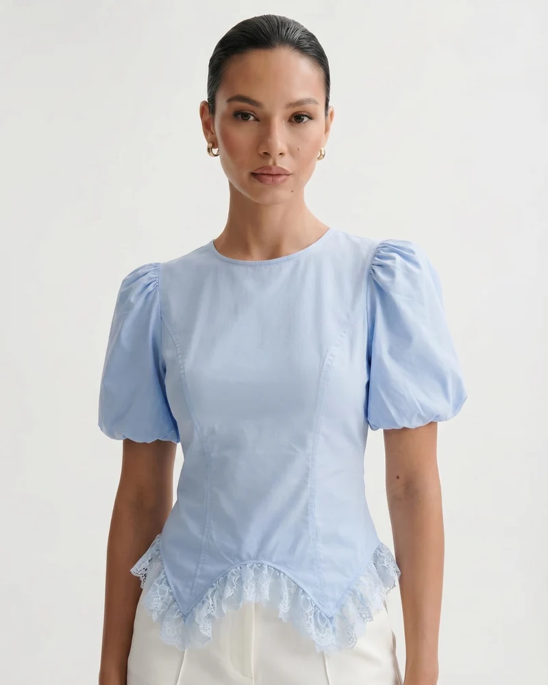 Short-Sleeved Top Floral Edge