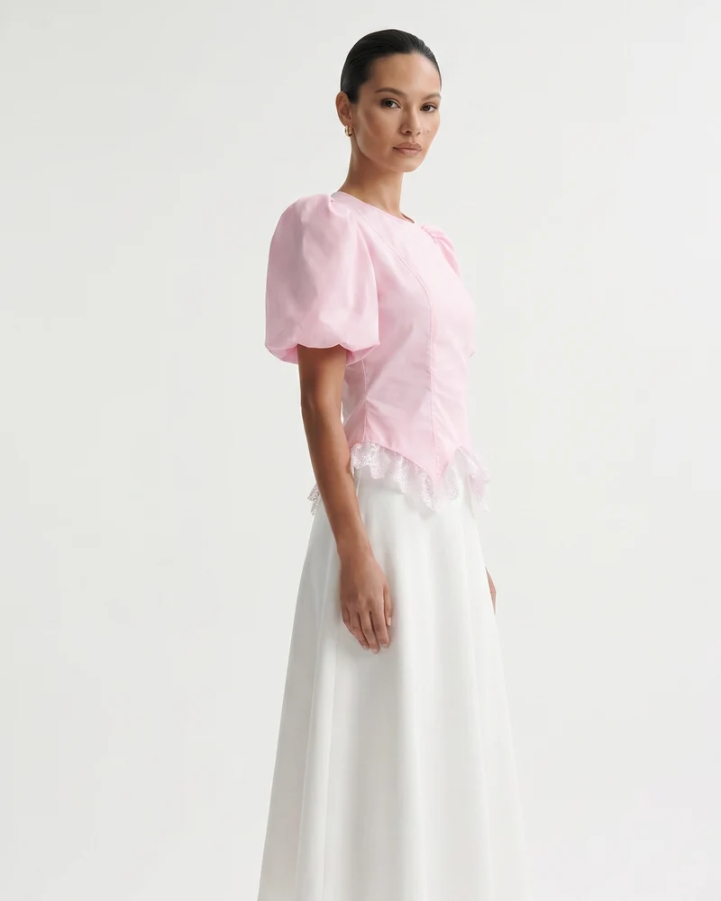Short-Sleeved Top Floral Edge
