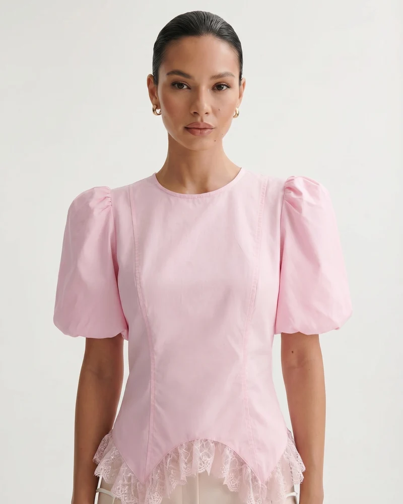 Short-Sleeved Top Floral Edge