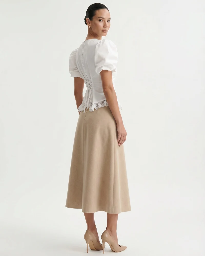 Short-Sleeved Top Floral Edge
