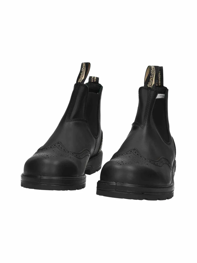 2443 Men Brogued black Leather