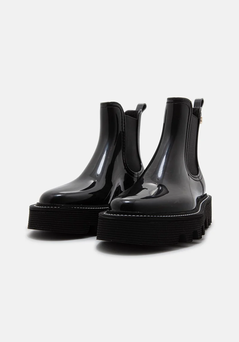 Roxie 01 black