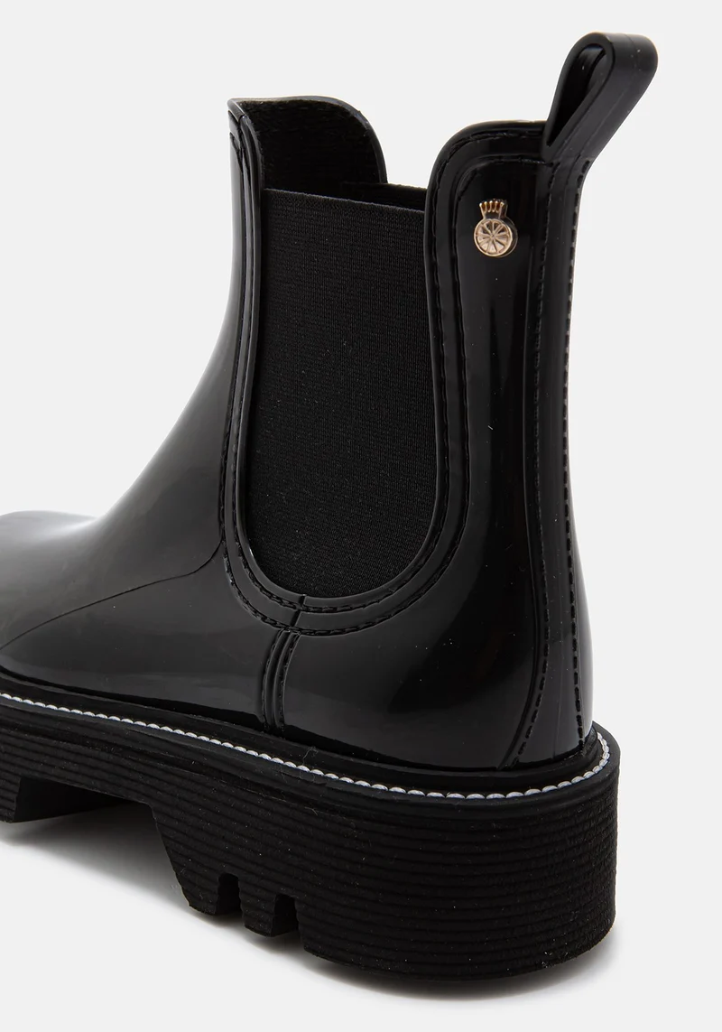 Roxie 01 black
