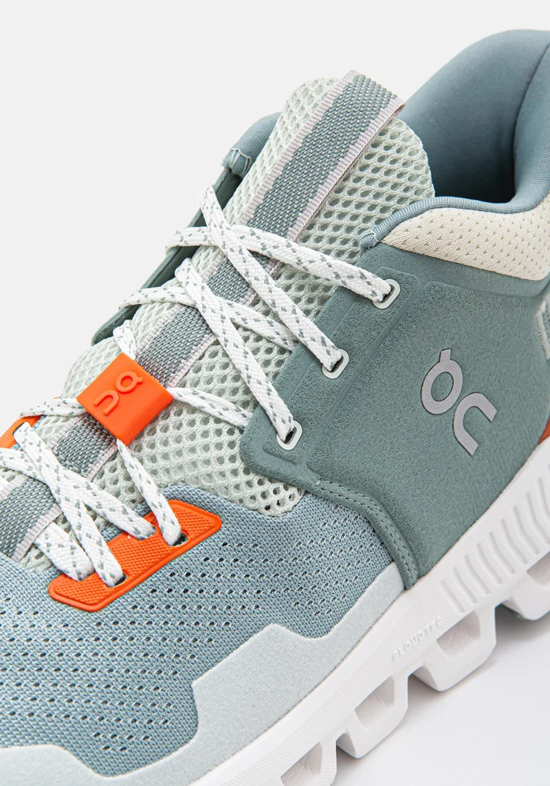 28.99467 M Cloud Hi Edge cobble/sea