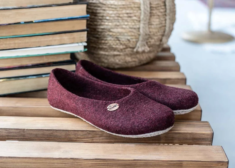 Ballerina-Hausschuhe aus Filz, dark cherry