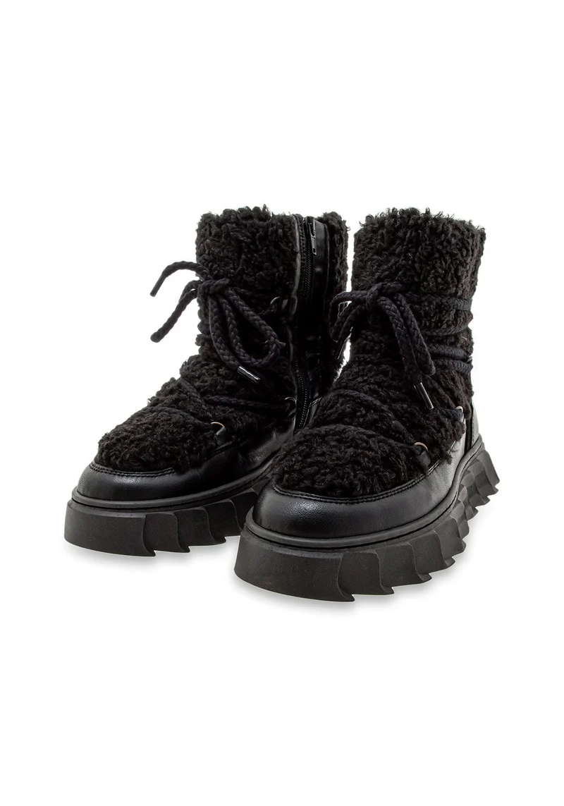 Lyla 1 black
