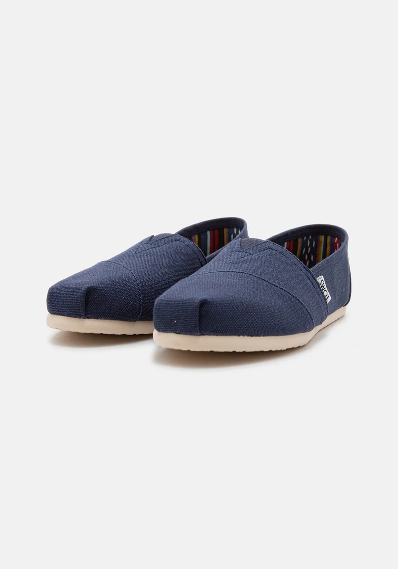 10000873 WM Canvas CLSC navy