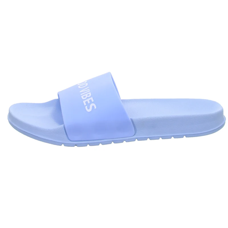 Sneakers Badelatsche