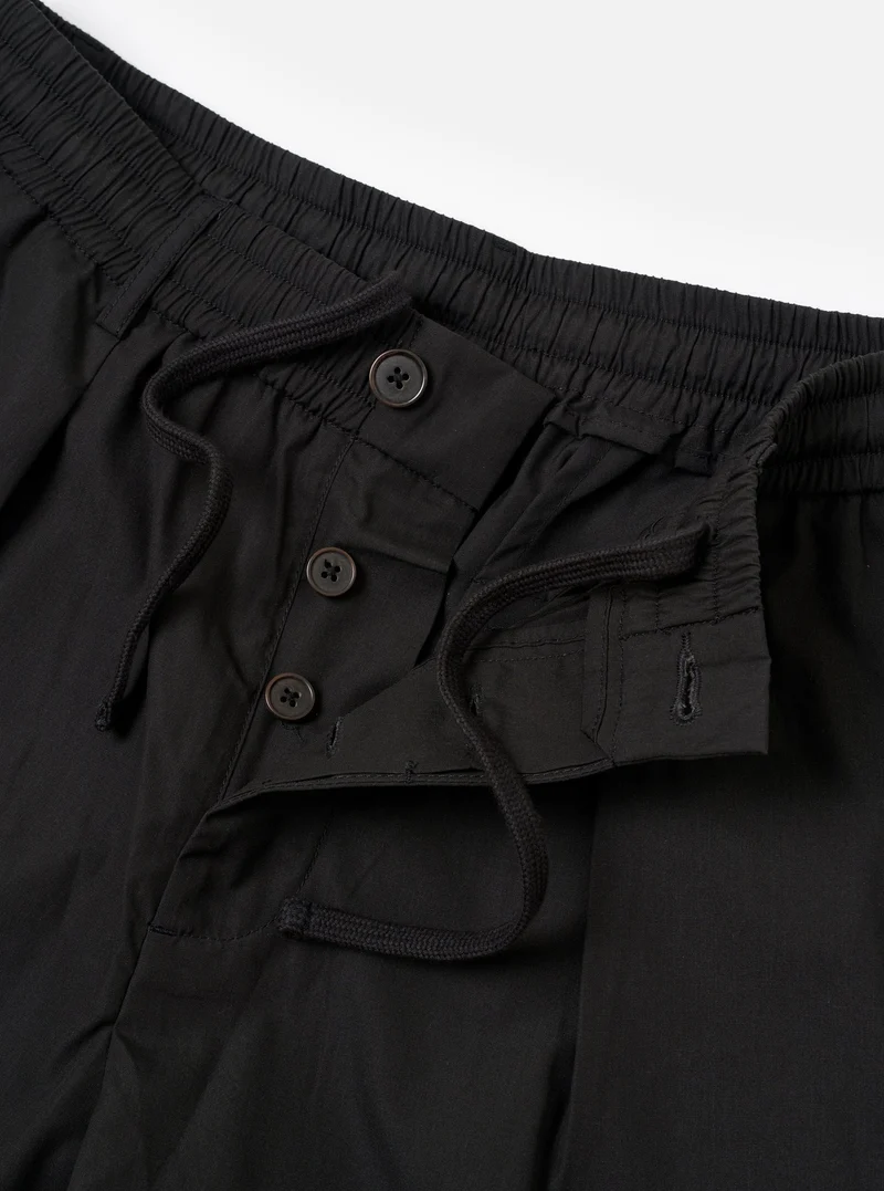 PLEATED TRACK SHORT black